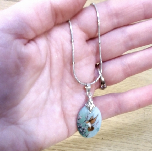 VINTAGE NECKLACE Cottagecore Floral Bird Silvertone Blue - Picture 2 of 5